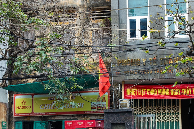 TP Nam Định: Mở chiến dịch dẹp ‘mạng nhện trên đường phố’