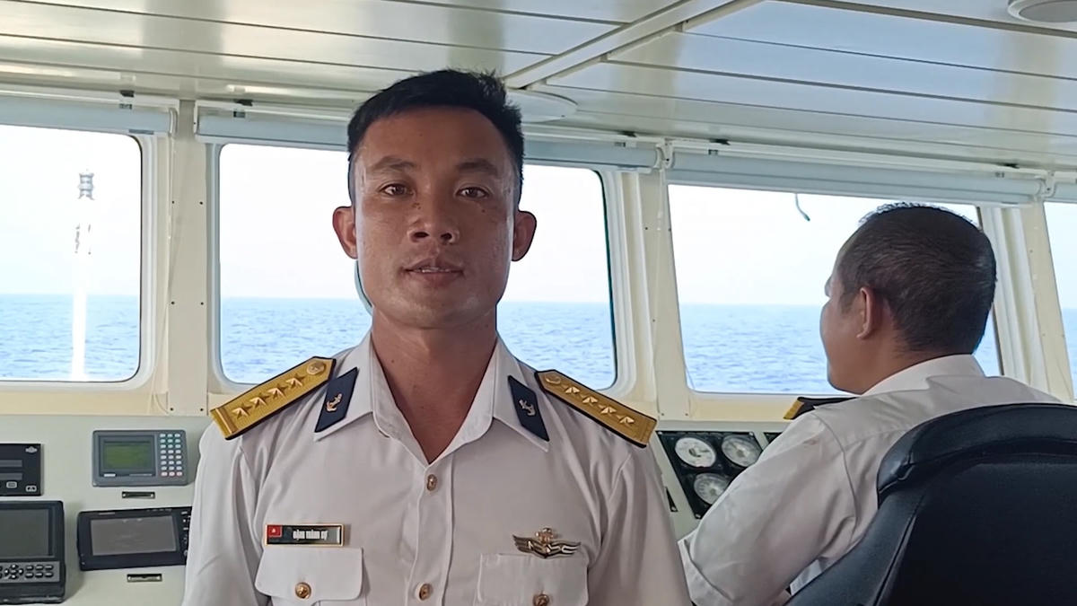 Đại úy Đặng Thành Sự, thuyền trưởng tàu 467 Hải quân cho biết.