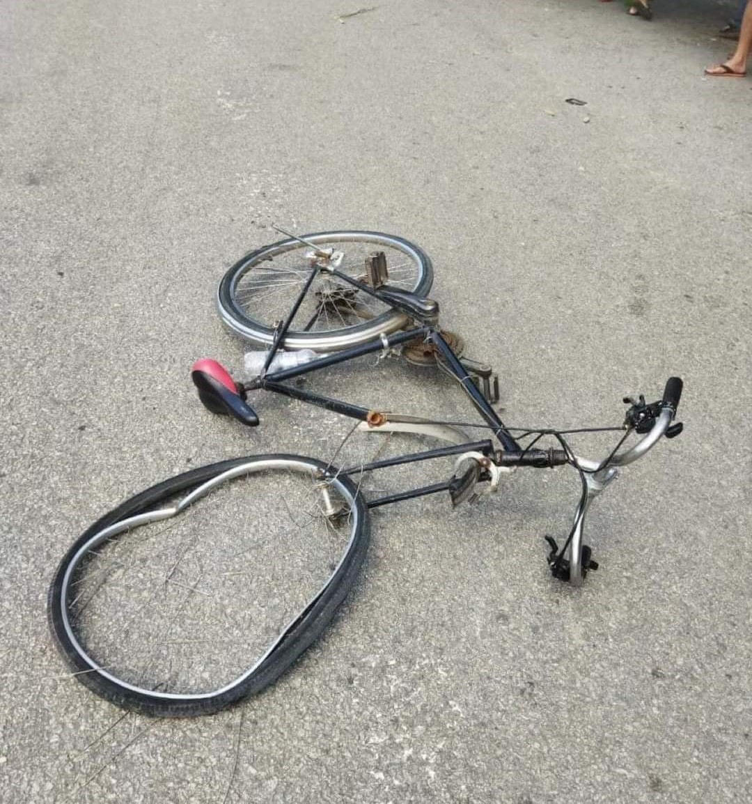 Chiếc xe đạp của em Th. hư hỏng nặng.