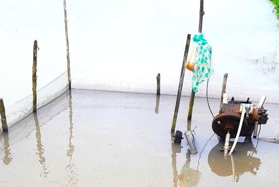 Ngành chức năng tỉnh Cà Mau vận động người dân tích cực khơi thông cống rãnh để tiêu thoát nước và vệ sinh môi trường nhà ở, khu vực xung quanh nhà ngay sau khi hết ngập nước để phòng ngừa dịch bệnh phát sinh.