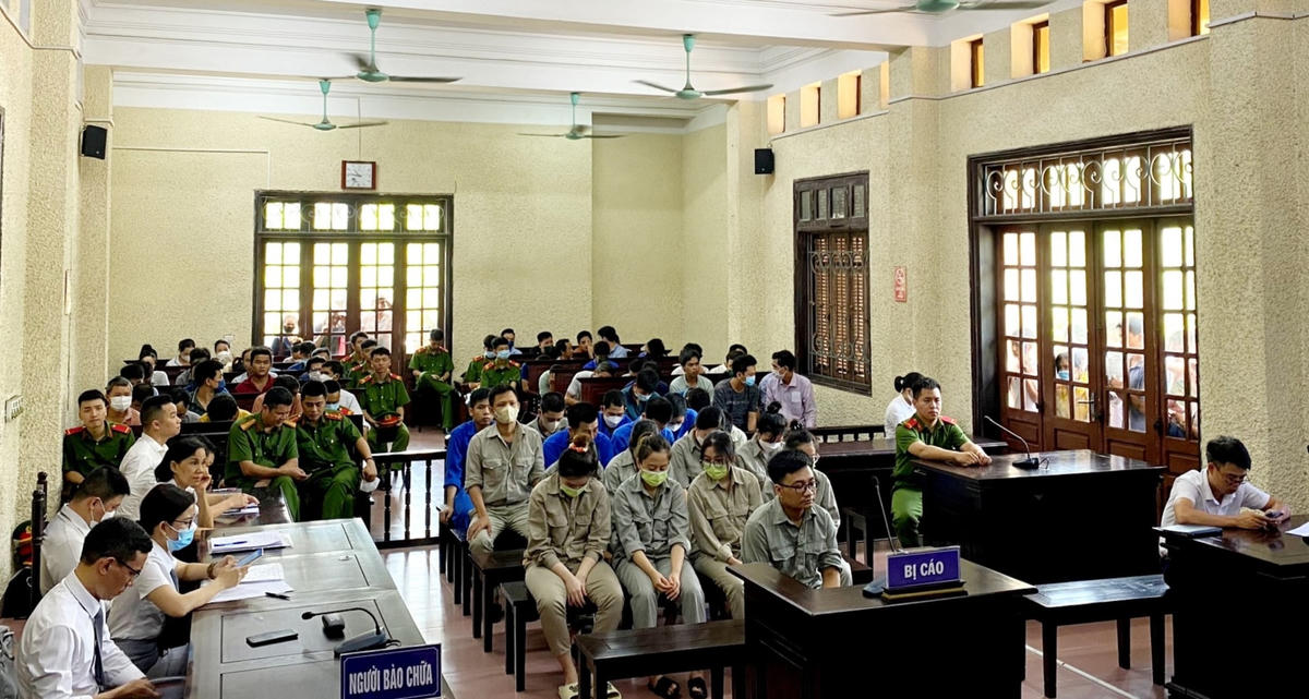 Toàn cảnh phiên tòa xét xử.