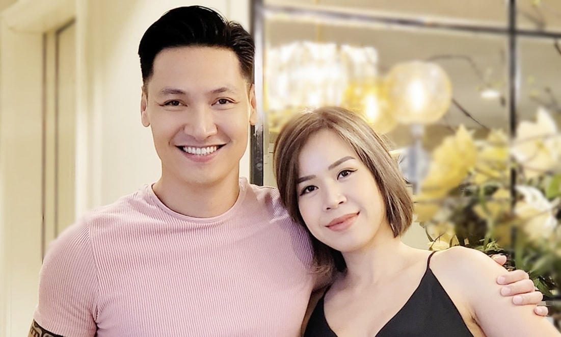 Mạnh Trường và bà xã có 20 năm hôn nhân gắn bó. 