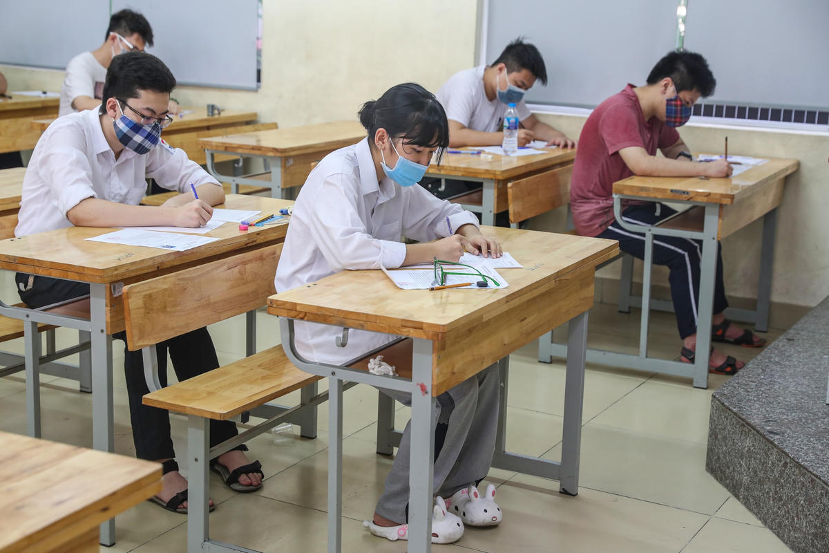  Thí sinh dự thi tốt nghiệp THPT năm 2021. Ảnh: Quang Vinh