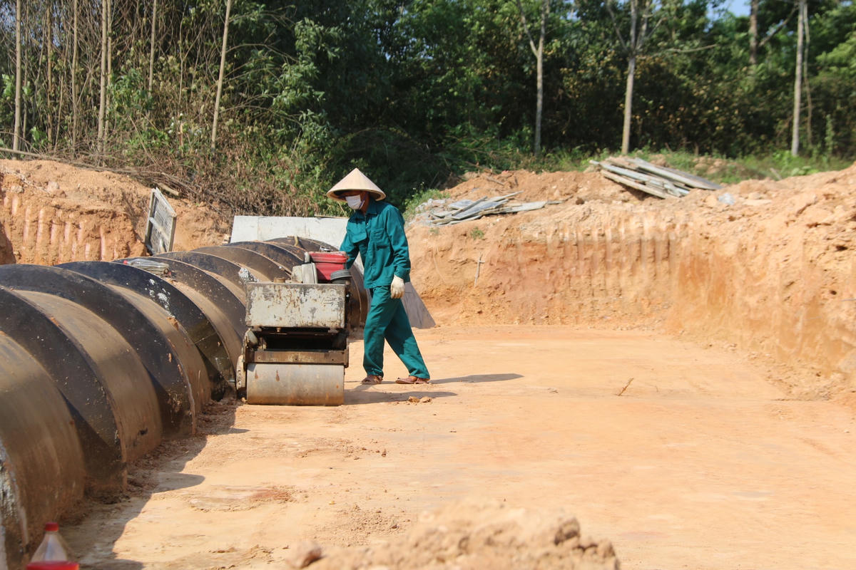 [Ảnh] Cao tốc Vạn Ninh - Cam Lộ đoạn qua tỉnh Quảng Trị đang dần hình thành