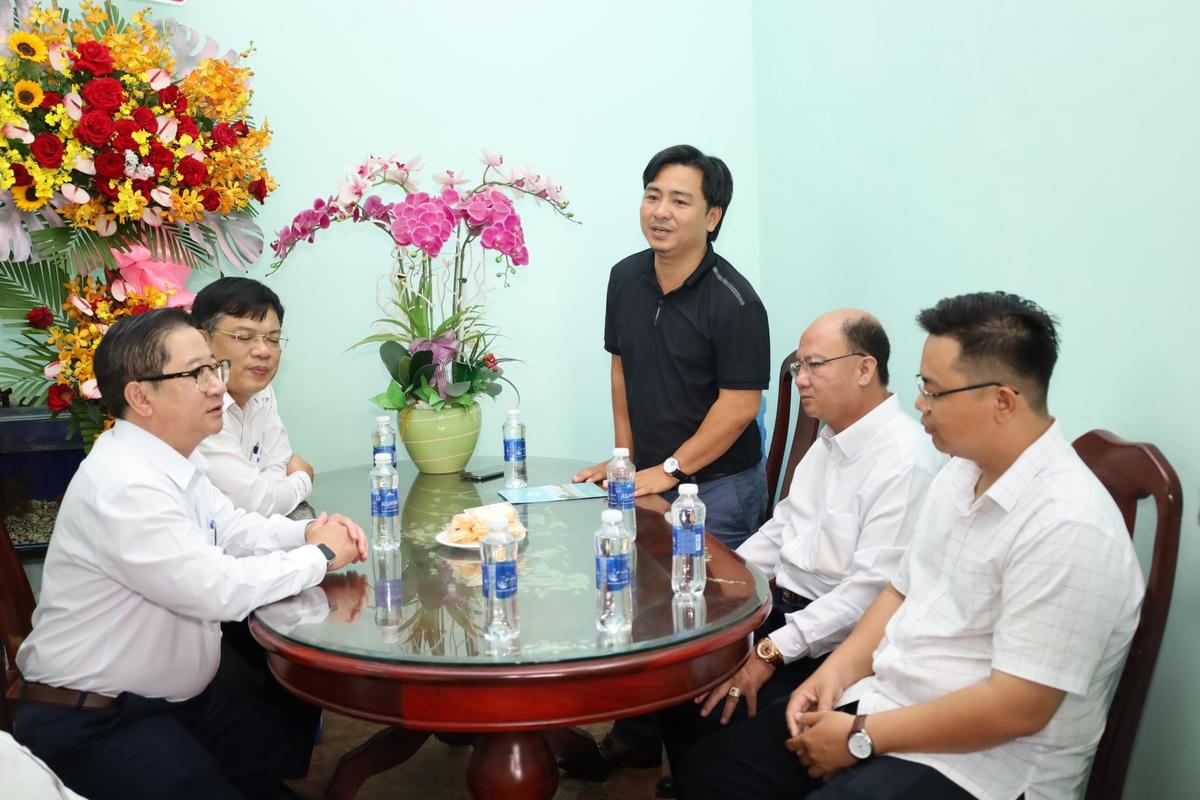 Ông Trần Quốc Trung phát biểu.