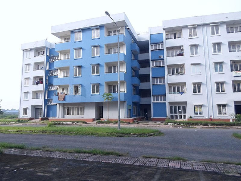 Khu nhà ở xã hội tại huyện Bình Chánh vẫn có cả nghìn căn hộ bỏ hoang.