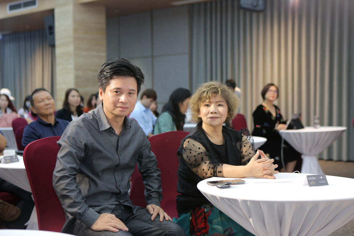 Nghệ sĩ Tấn Minh và NSND Thanh Hoa: Hà Nội cần một tụ điểm văn hoá để âm nhạc thăng hoa.