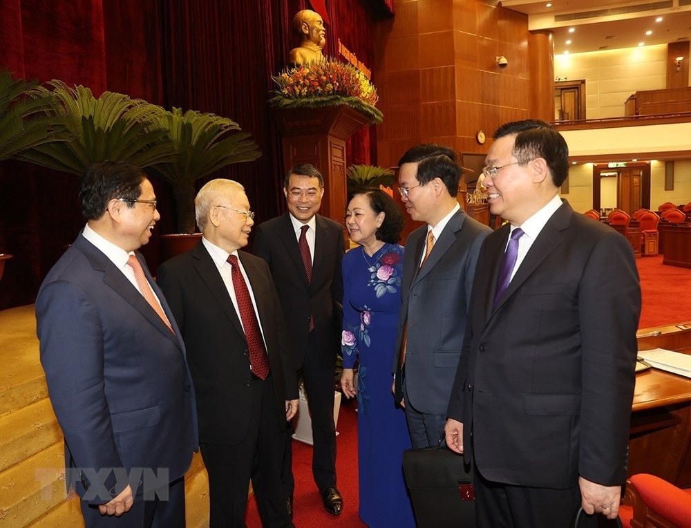 Tổng Bí thư Nguyễn Phú Trọng và các vị lãnh đạo Đảng, Nhà nước dự bế mạc hội nghị. (Ảnh: Trí Dũng/TTXVN).