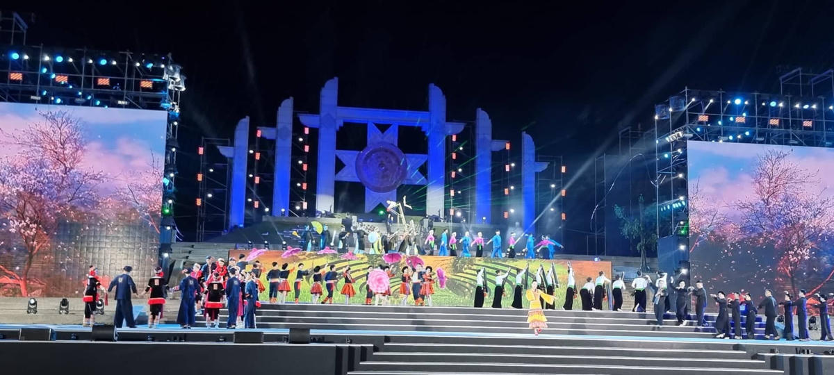 Sôi động Carnival 2022 và khám phá 'Hòa Bình - Thanh âm xứ Mường'