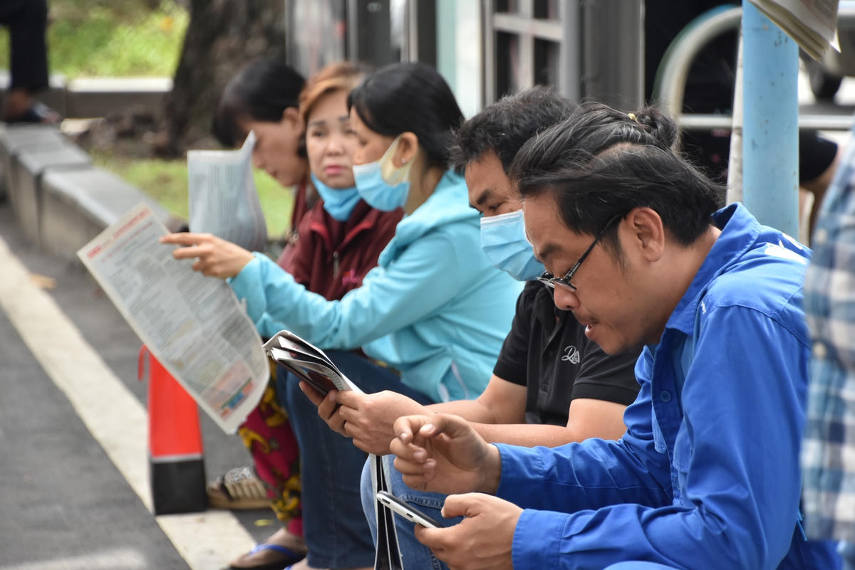 Hôm nay, ngày thi thứ 2 Kỳ thi tốt nghiệp THPT năm 2022 sẽ diễn ra với các môn thi là Khoa học tự nhiên hoặc Khoa học xã hội vào buổi sáng và Ngoại ngữ vào buổi chiều.
