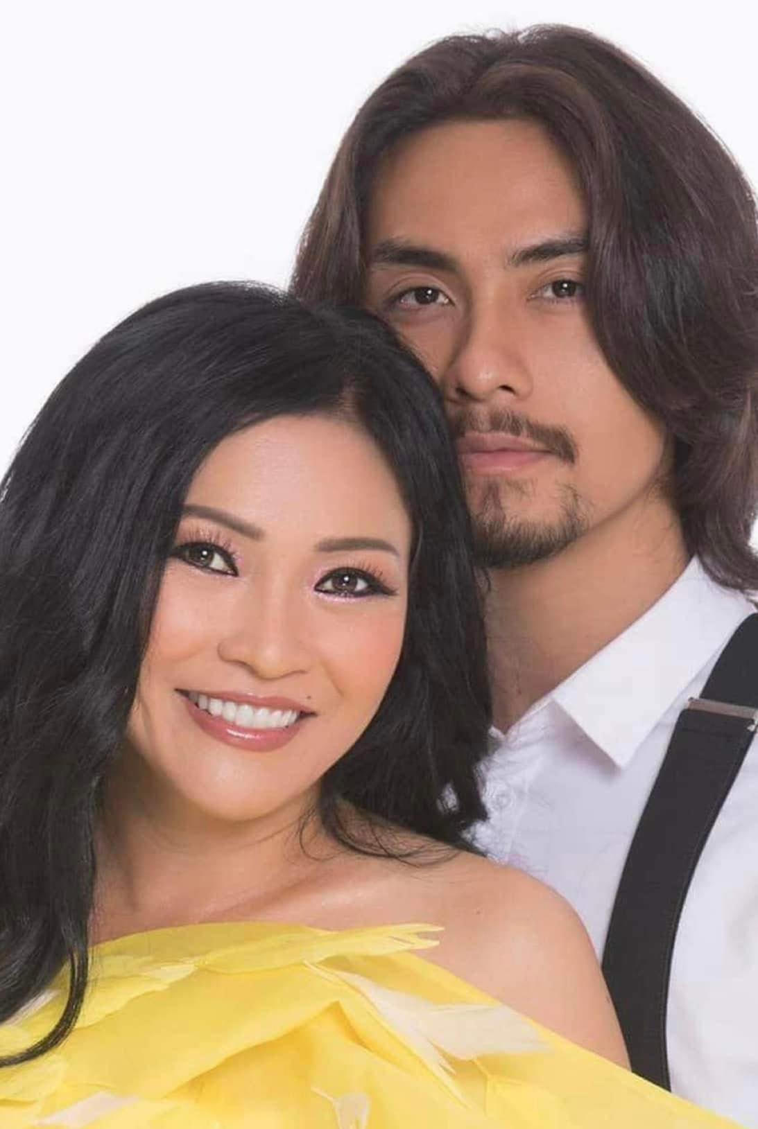 Phương Thanh e ấp bên bạn trai kém 20 tuổi. 