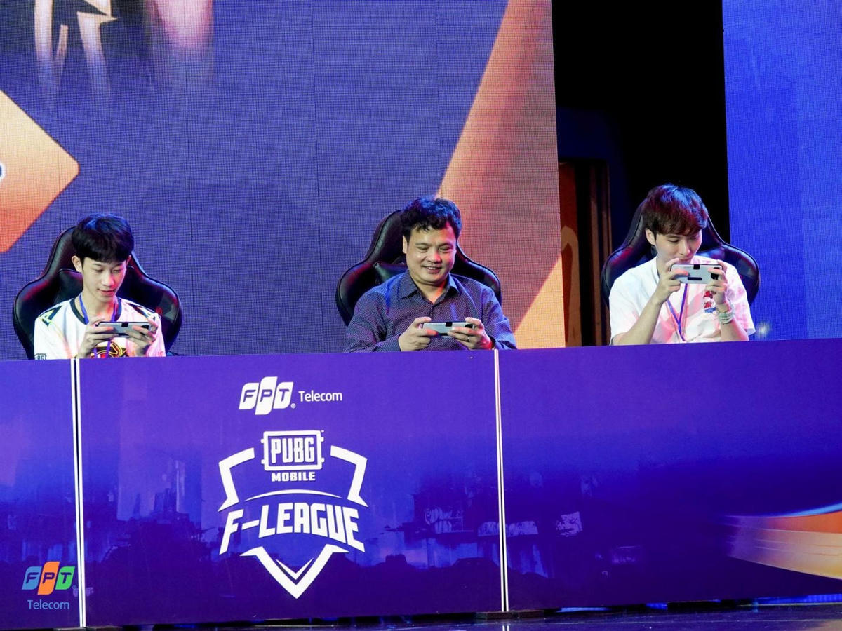 Tổng Giám đốc Tập đoàn FPT, ông Nguyễn Văn Khoa tham gia PUBG Mobile F-League với tư cách người chơi đội Bảo vệ.