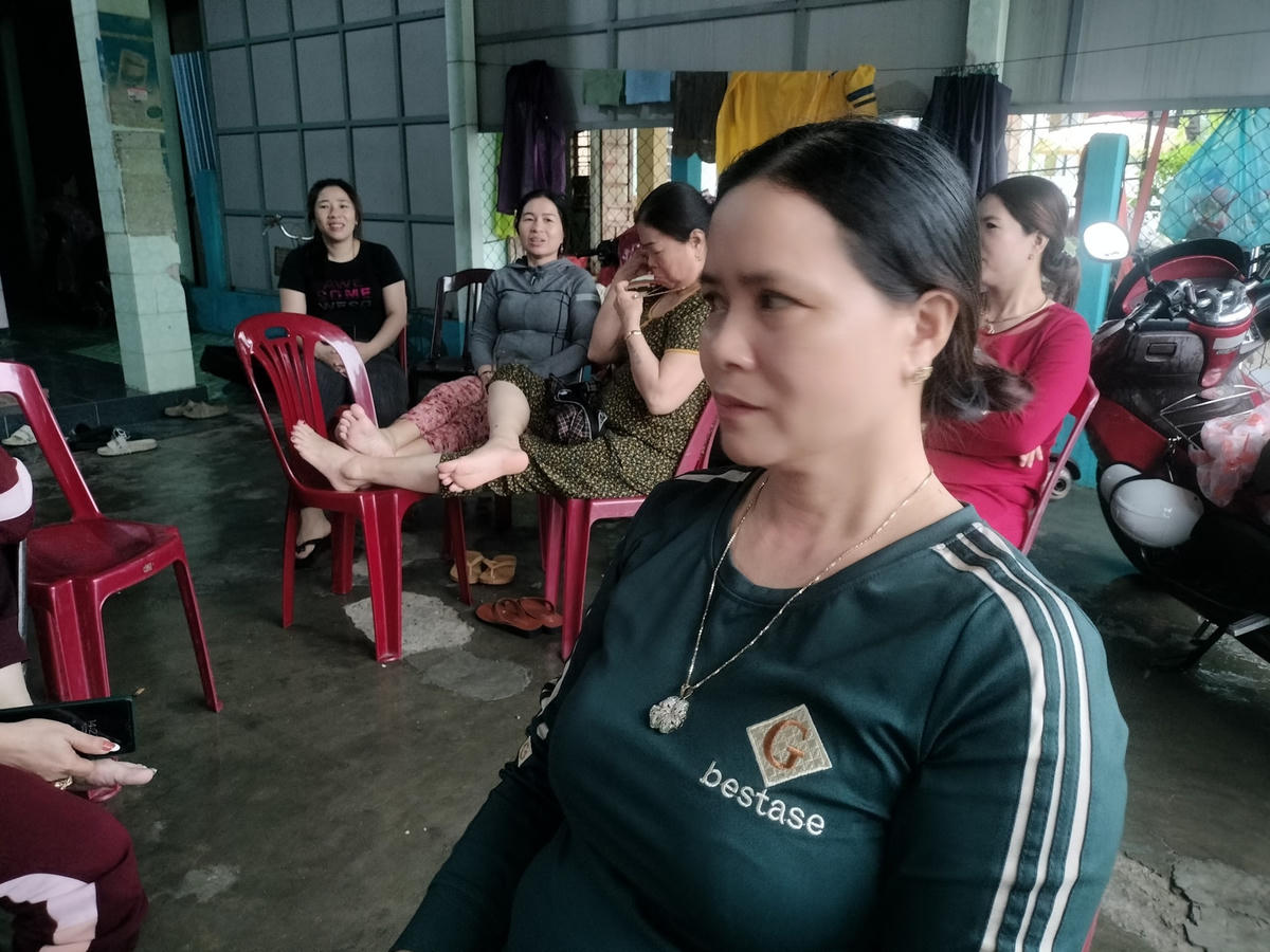 Bà Trần Thị Diệp bày tỏ sự lo lắng cho các ngư dân gặp nạn.