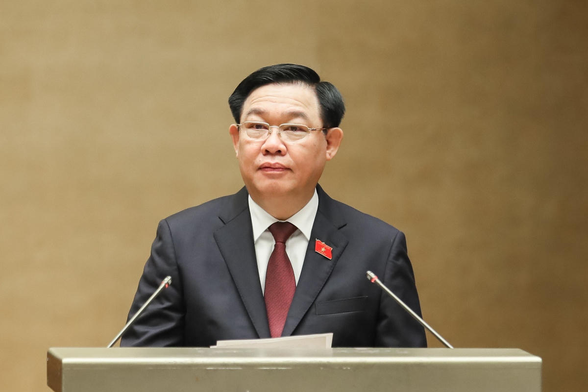 Chủ tịch Quốc hội Vương Đình Huệ phát biểu khai mạc phiên chất vấn và trả lời chất vấn (Ảnh: Quang Vinh)