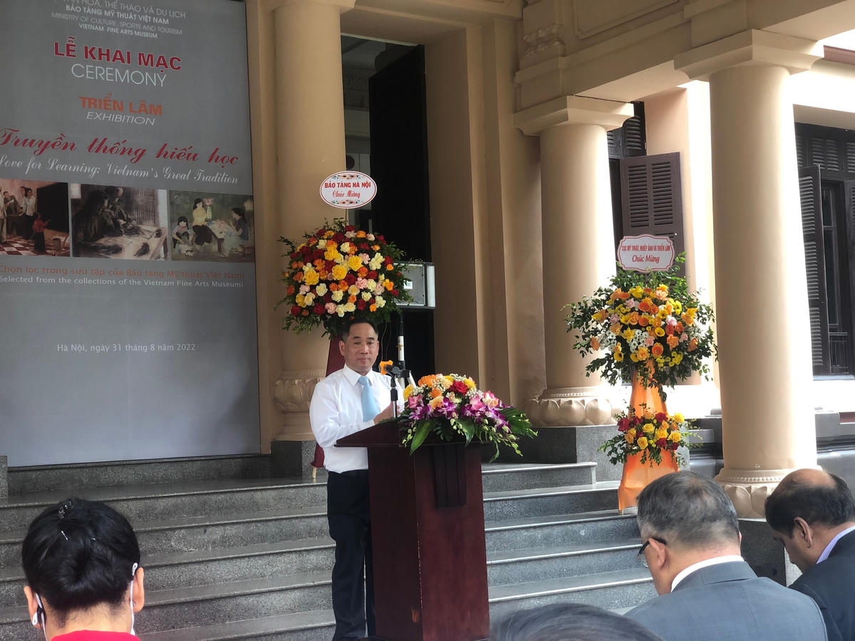 Ông Nguyễn Anh Minh - Giám đốc Bảo tàng Mỹ thuật Việt Nam, phát biểu tại Lễ khai mạc. 