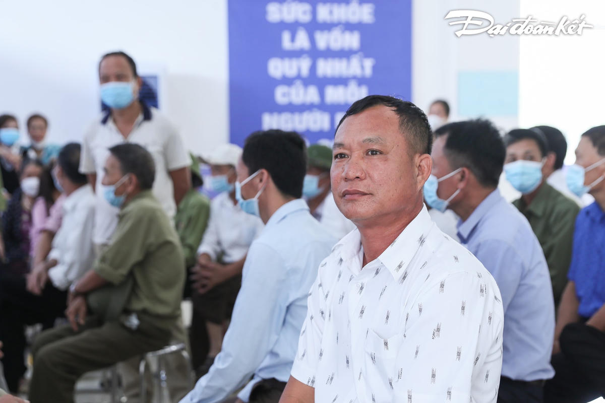 Ông Dương Văn Hải, 65 tuổi chia sẻ: Việc khám sức khoẻ định kỳ miễn phí cho người dân là một việc làm rất tốt, ý nghĩa của Đảng và Nhà nước trong công việc chăm lo và bảo vệ sức khoẻ cho nhân dân.