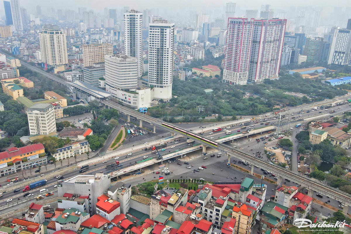 W_cau_vuot_mai_dich-le-khanh3.jpg
