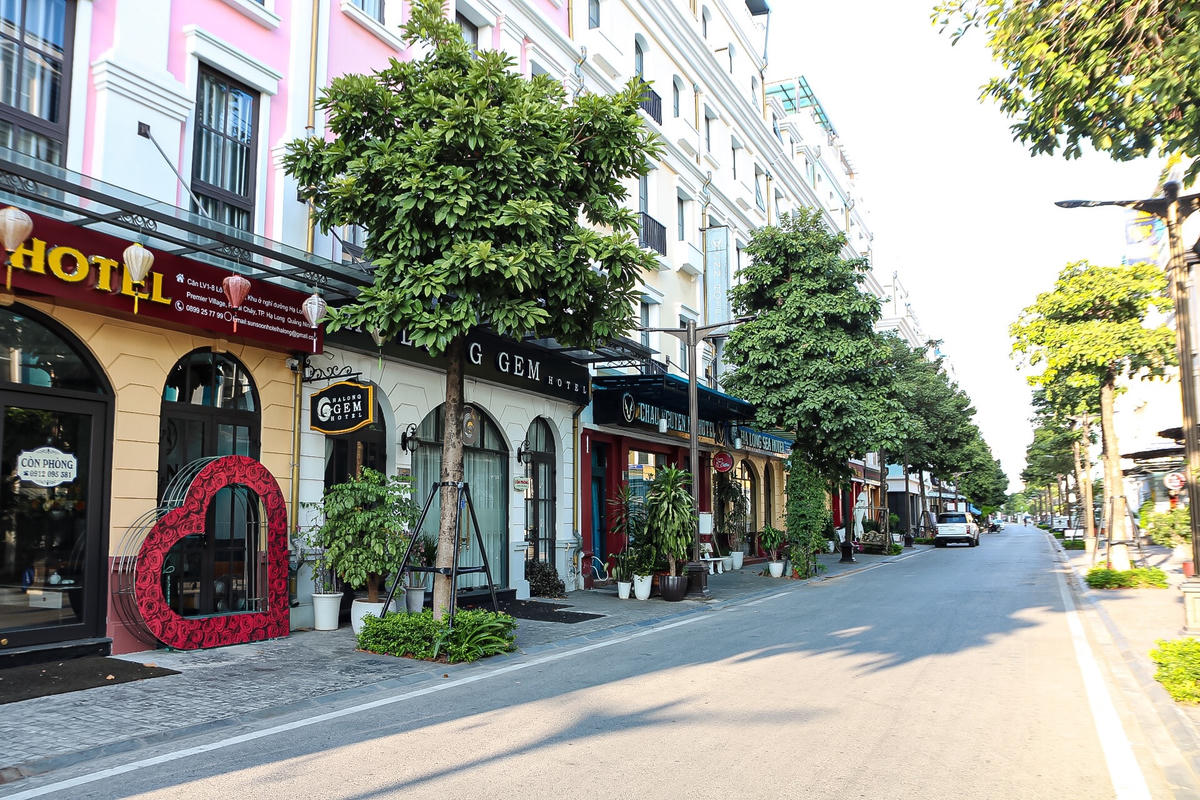Các khách sạn nhỏ thường trong tình trạng ít khách.