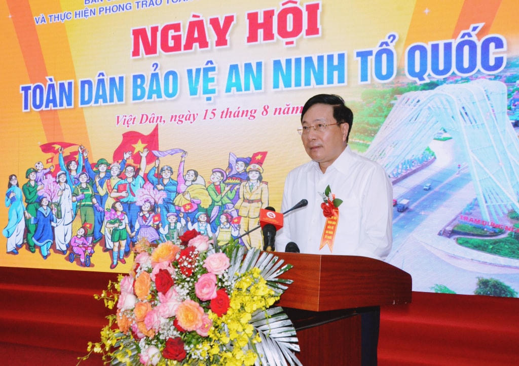 Phó Thủ tướng Thường trực Chính phủ Phạm Bình Minh phát biểu tại Ngày hội. Ảnh: QMG.