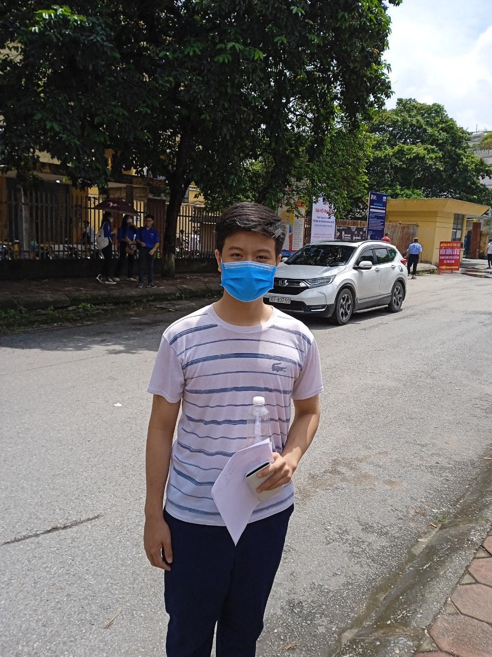 Dù đã trúng tuyển trường ĐH Bách khoa Hà Nội với phương thức xét tuyển tài năng, Tấn Đạtvẫn tham dự kỳ thi để học hỏi.