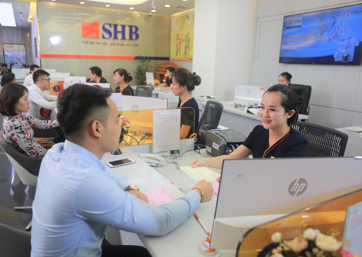 Khách hàng có thể dễ dàng sở hữu thẻ quốc tế SHB Mastercard chỉ từ 5 triệu đồng/tháng.