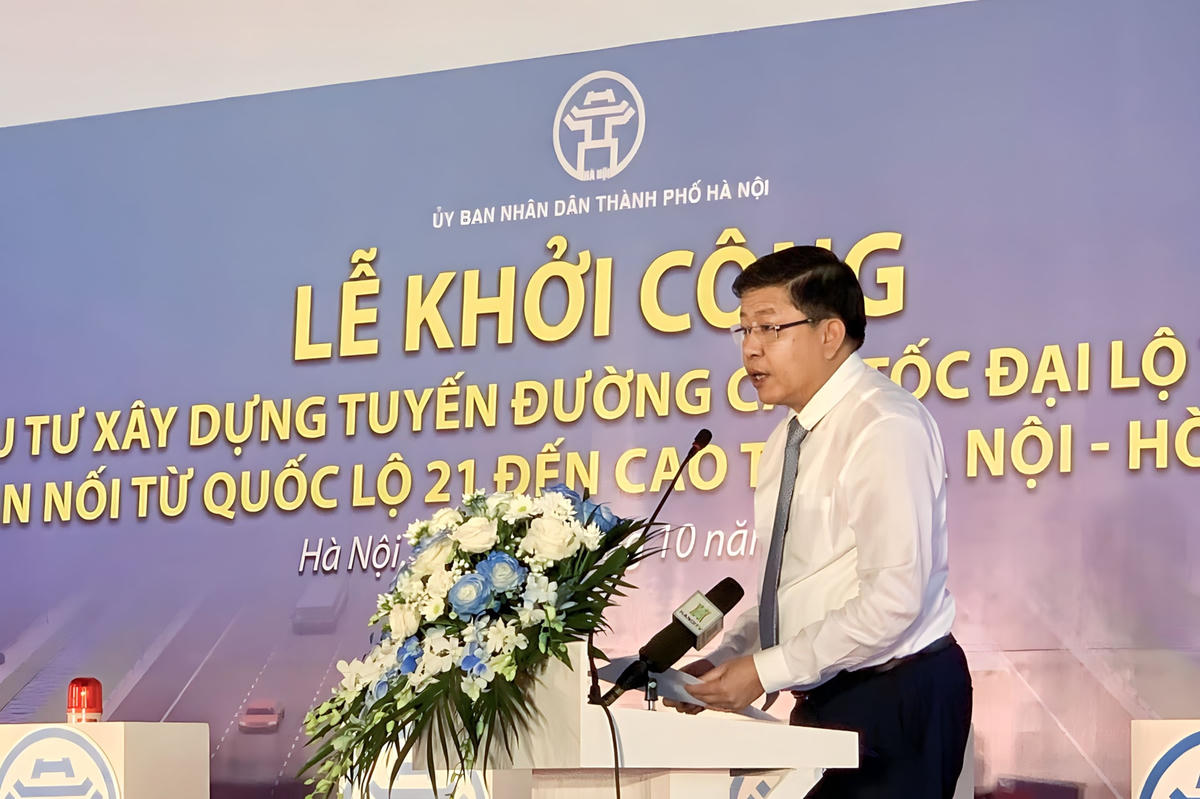 Ông Dương Đức Tuấn - Phó Chủ tịch UBND TP Hà Nội phát biểu tại lễ khởi công.