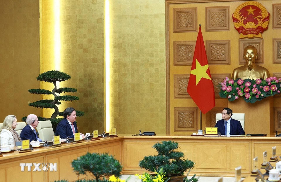 Thủ tướng Phạm Minh Chính tiếp lãnh đạo các Trường Đại học của Hoa Kỳ sang Việt Nam tham dự Chương trình Hợp tác Học thuật Quốc tế (IAPP). (Ảnh: Dương Giang/TTXVN)