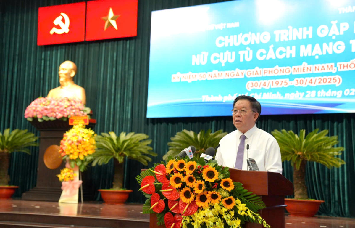 1.Uỷ viên Bộ chính trị - Bí thư Trung ương Đảng, Trưởng ban Tuyên giáo và Dân vận Trung ương Nguyễn Trọng Nghĩa phát biểu tại chương trình. (Ảnh Minh Tuấn).