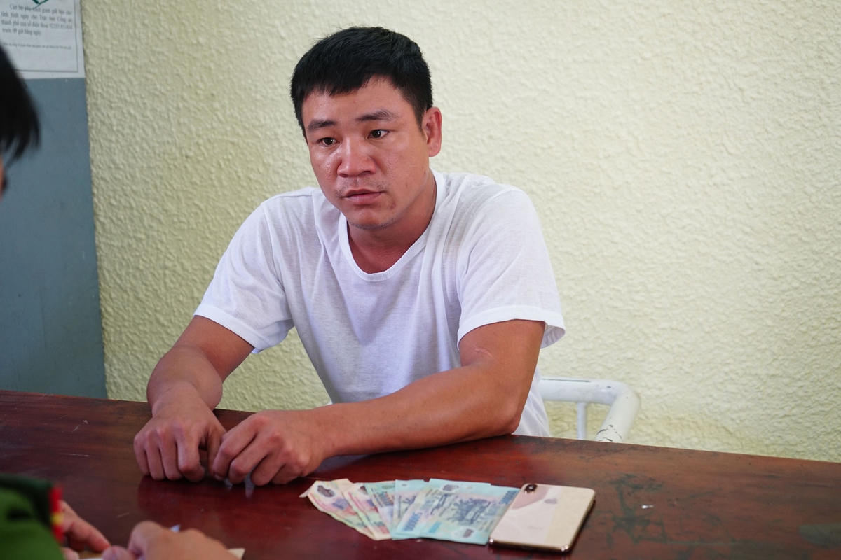 Đối tượng Nguyễn Văn Sang tại cơ quan điều tra.   
