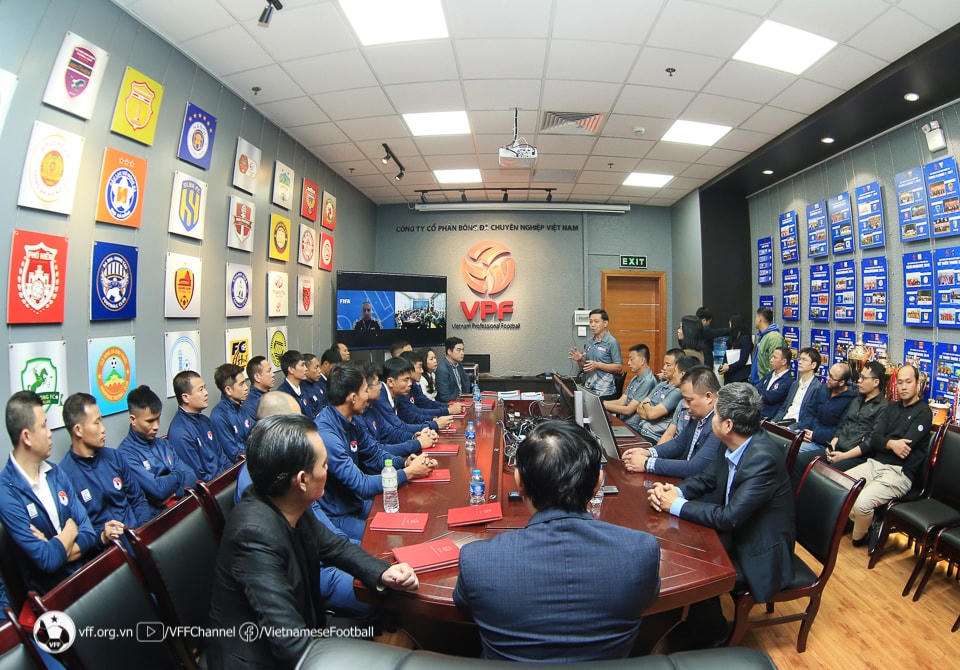Dự kiến hệ thống công nghệ VAR sẽ chính thức đưa vào áp dụng tại V-League mùa giải 2023 - 2024. Ảnh: VFF.