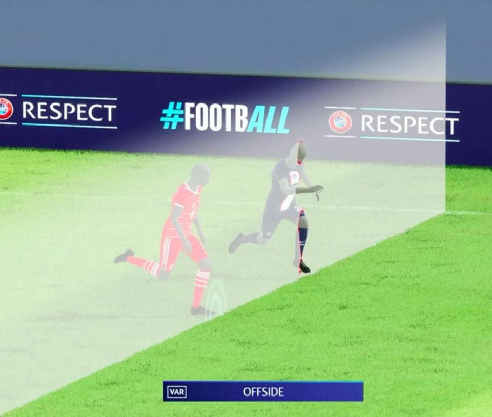 Nhưng đầu gối của Nuno Mendes đã dính lỗi việt vị. Ảnh: The Sun.