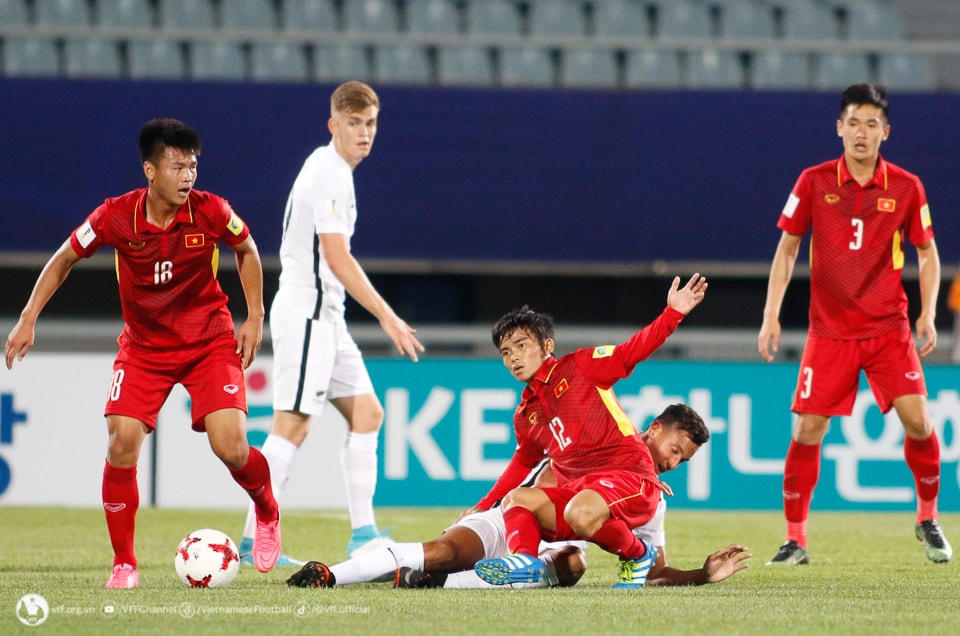 Dương Văn Hào (số 18) trong lần khoác áo ĐT U20 Việt Nam tham dự VCK FIFA U20 World Cup- Hàn Quốc 2017.  Ảnh: VFF.