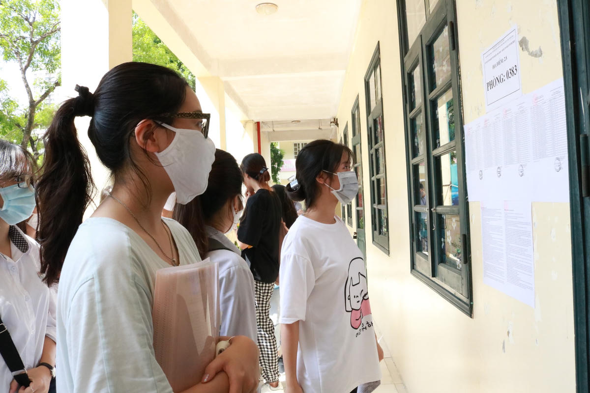Thí sinh dự thi tốt nghiệp THPT tại Hà Nội.