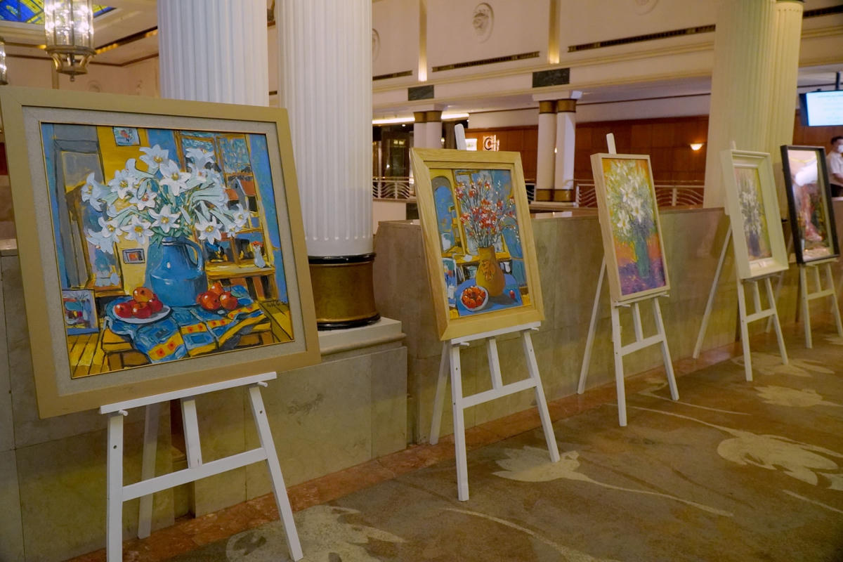 Những bức mang tinh thần vì cộng đồng, thể hiện nội dung tích cực. 