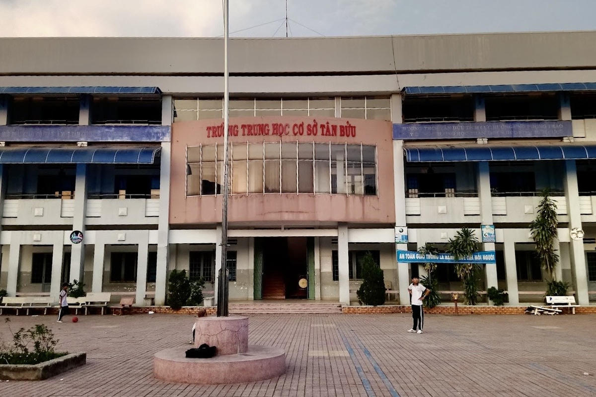 Trường THCS Tân Bửu (phường Bửu Long, TP Biên Hòa) nơi xảy ra sự việc. Ảnh: H.H.