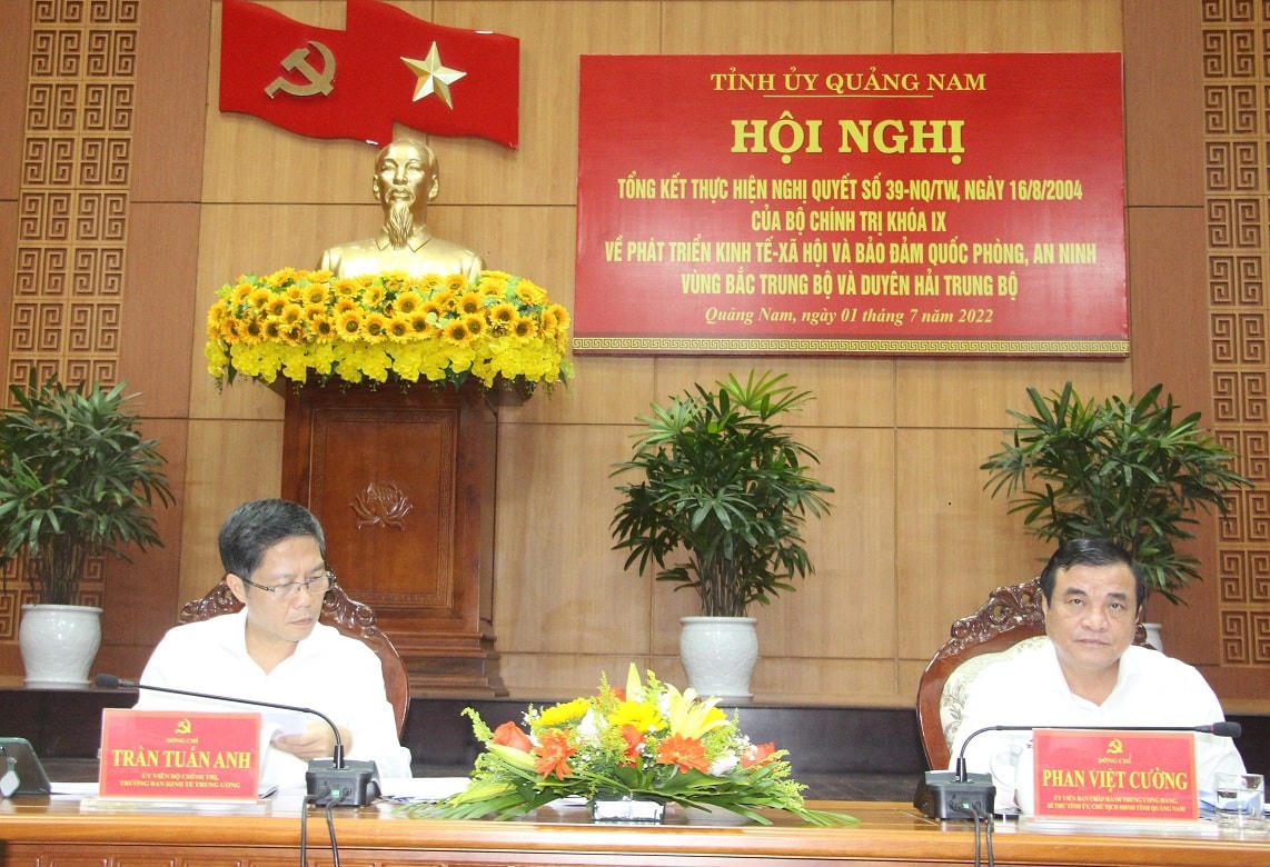 Ông Trần Tuấn Anh và ông Phan Việt Cường đồng chủ trì hội nghị.