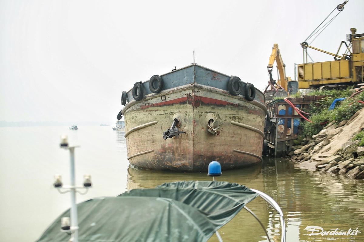 csgt_kiem_tra_tau_thuyen_truoc_mua_mua_bao-le-khanh10.jpg