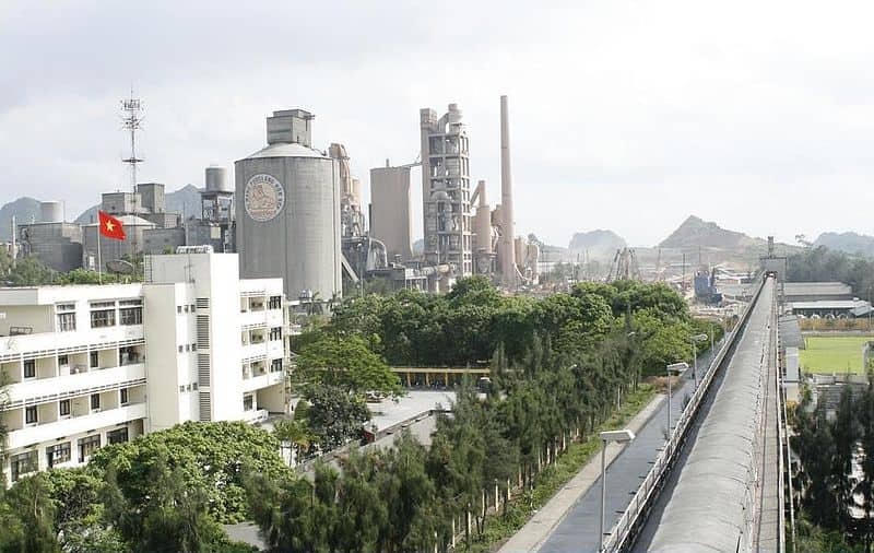 Công ty Xi măng Hoàng Thạch đặt tại TX Kinh Môn, Hải Dương.