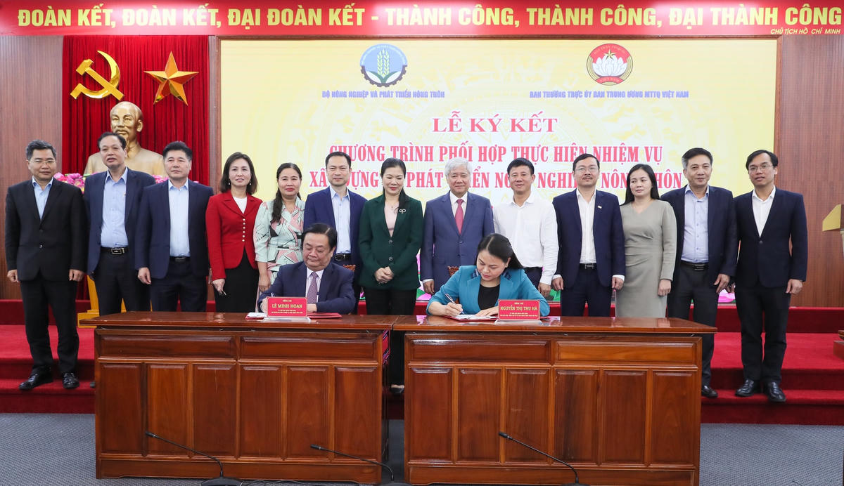 "Cùng nỗ lực để làm những điều có lợi nhất cho nhân dân"