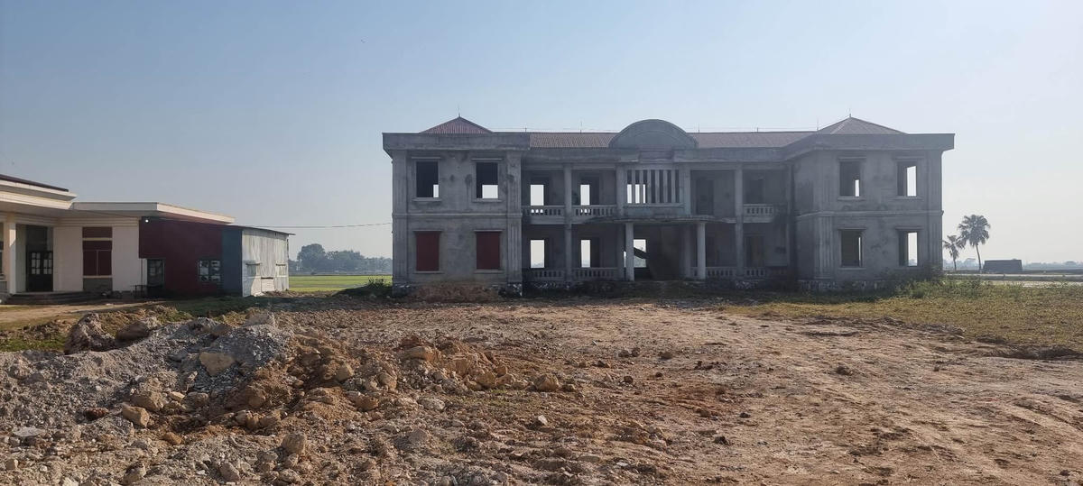 Công sở xã Quảng Phúc bị bỏ hoang sau khi được sáp nhập, gây lãng phí.