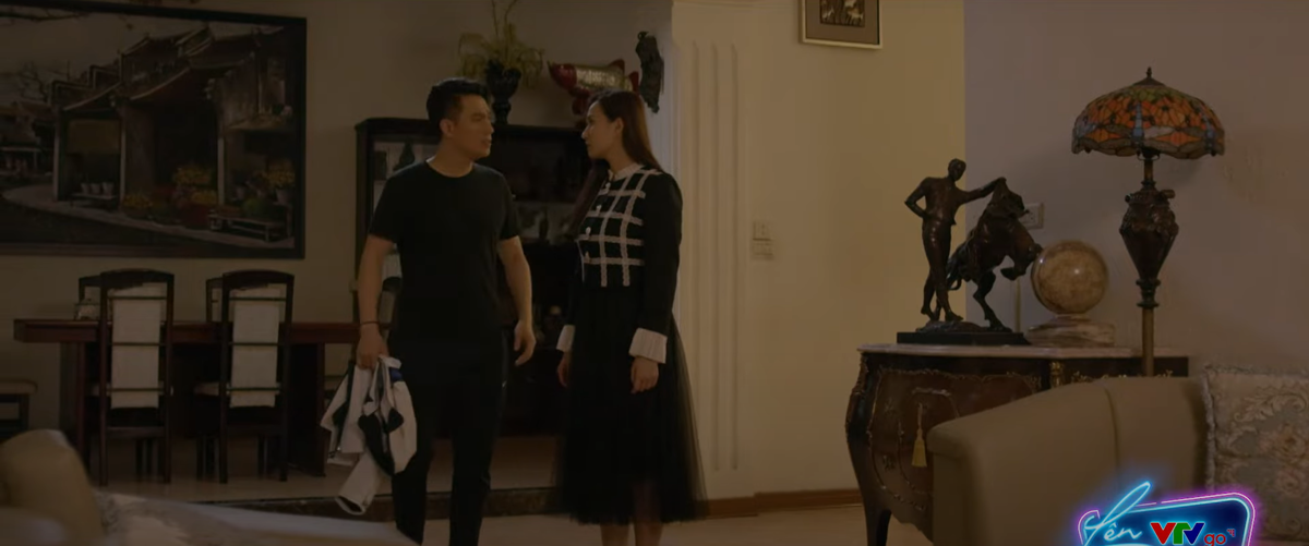 Việt ngỏ ý muốn đưa Giang sang nhà Vũ. Ảnh: CMH.