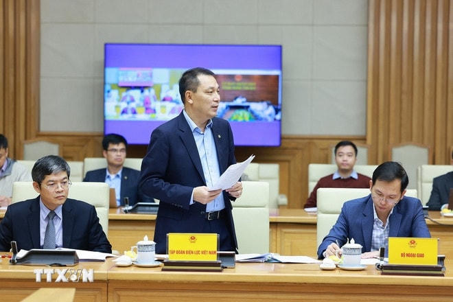 Chủ tịch Tập đoàn Điện lực Việt Nam Đặng Hoàng An phát biểu. (Ảnh: Dương Giang/TTXVN)\ ttxvn-thu-tuong-chu-tri-phien-hop-thu-nhat-ban-chi-dao-xay-dung-nha-may-dien-hat-nhan-5.jpg