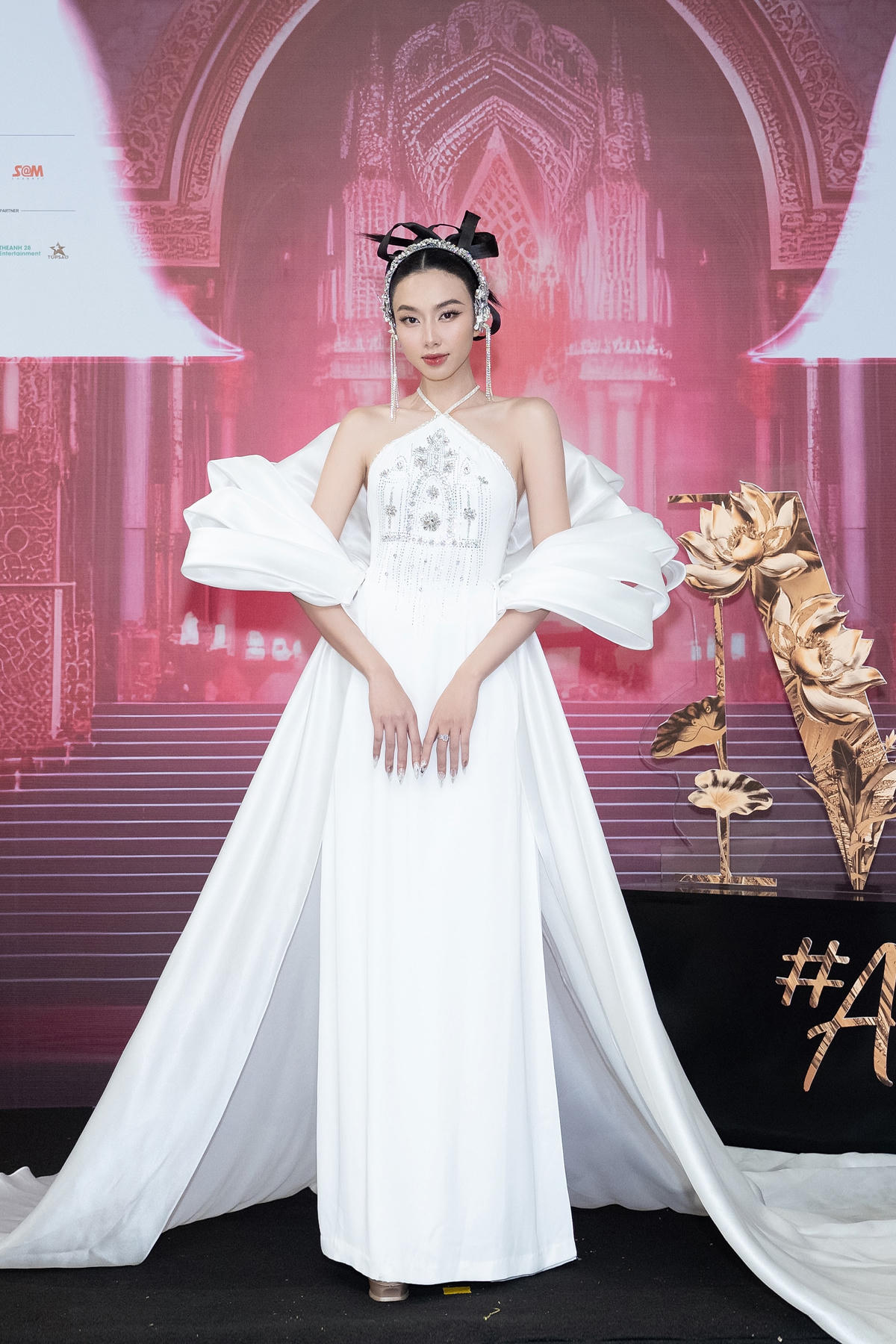 Hoa hậu Thùy Tiên.