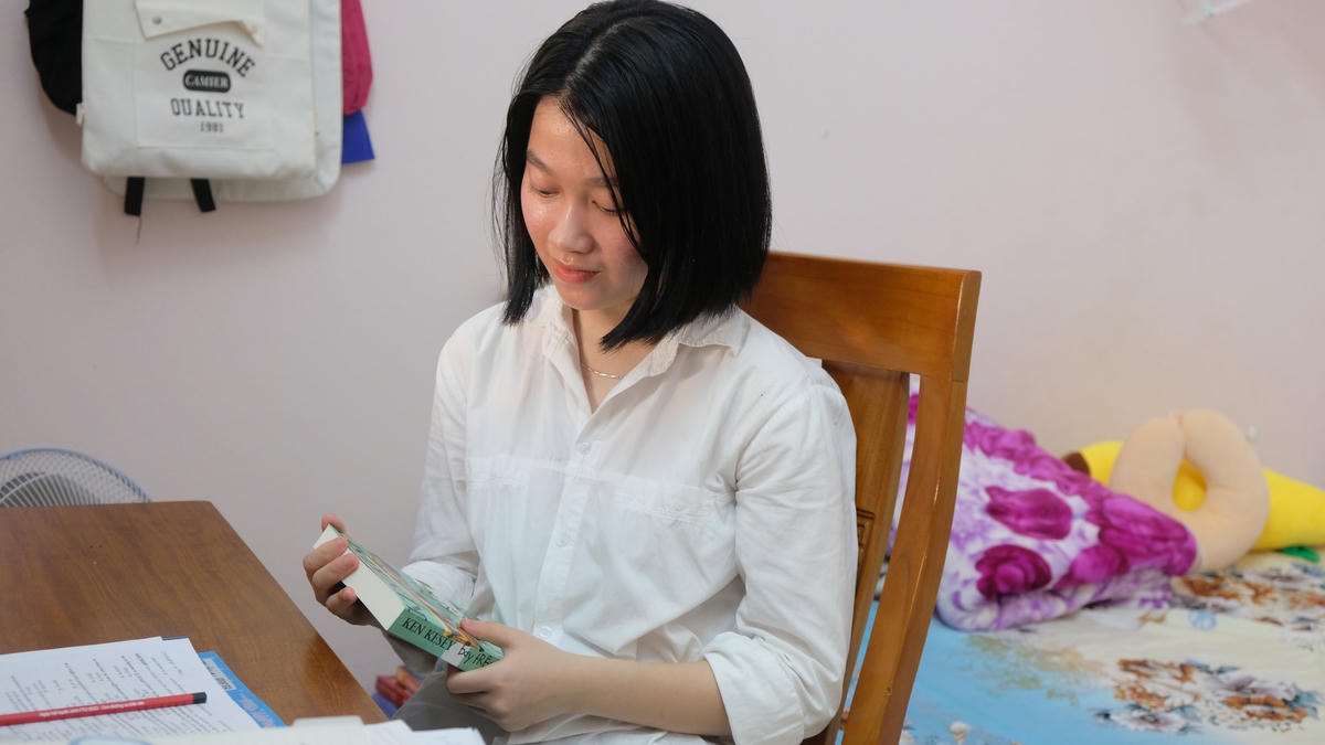 Thu Vân thích đọc tiểu thuyết, truyện ngắn mỗi khi rảnh rỗi.