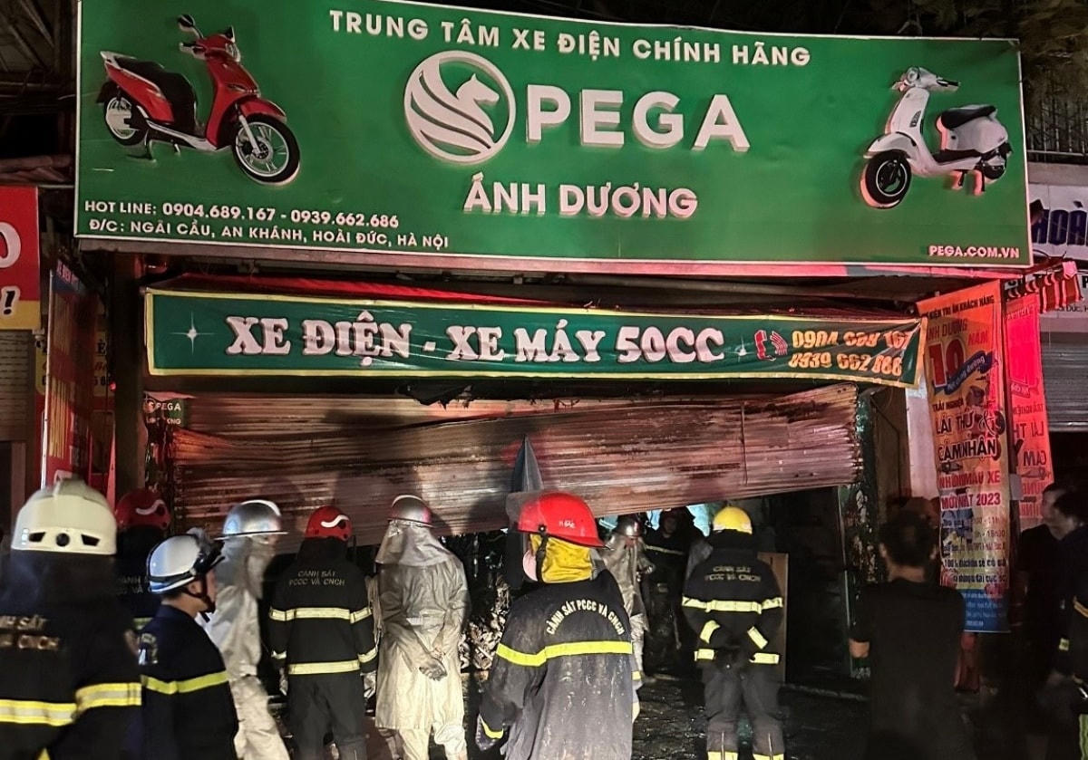 Theo thông tin từ Công an TP Hà Nội, vào khoảng 2h ngày 19/7, Trung tâm Thông tin chỉ huy Công an TP Hà Nội nhận được tin báo cháy nhà ở kết hợp kinh doanh xe đạp, xe máy điện tên Ánh Dương (Thôn Ngãi Cầu, xã An Khánh, huyện Hoài Đức). 8 xe chữa cháy được điều động và hơn 50 cán bộ, chiến sĩ khẩn trương đến hiện trường tổ chức chữa cháy và cứu nạn, cứu hộ.