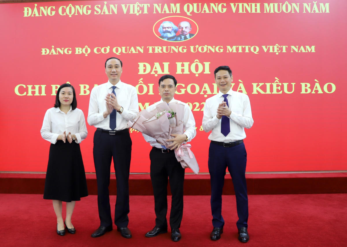 Xây dựng chi bộ vững mạnh, chuyên nghiệp trong công tác Đối ngoại và Kiều bào