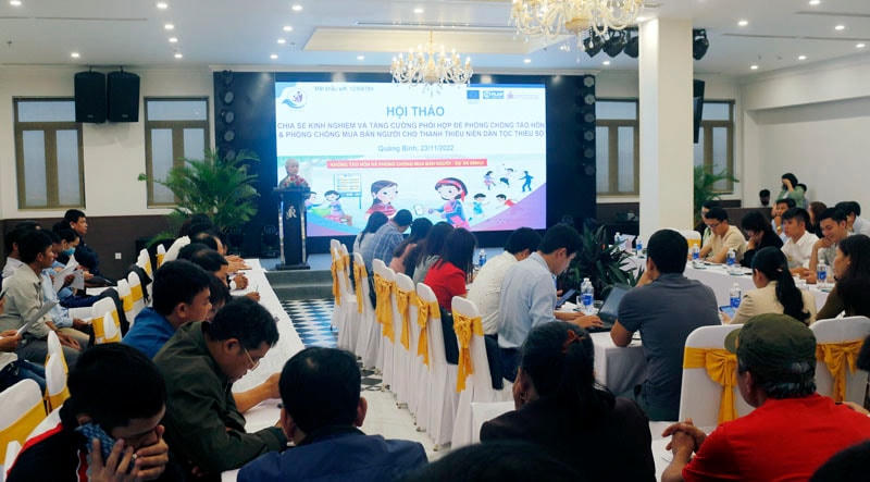 Chia sẻ kinh nghiệm và tăng cường phối hợp để phòng, chống tảo hôn và phòng, chống mua bán người cho thanh thiếu niên dân tộc thiểu số.