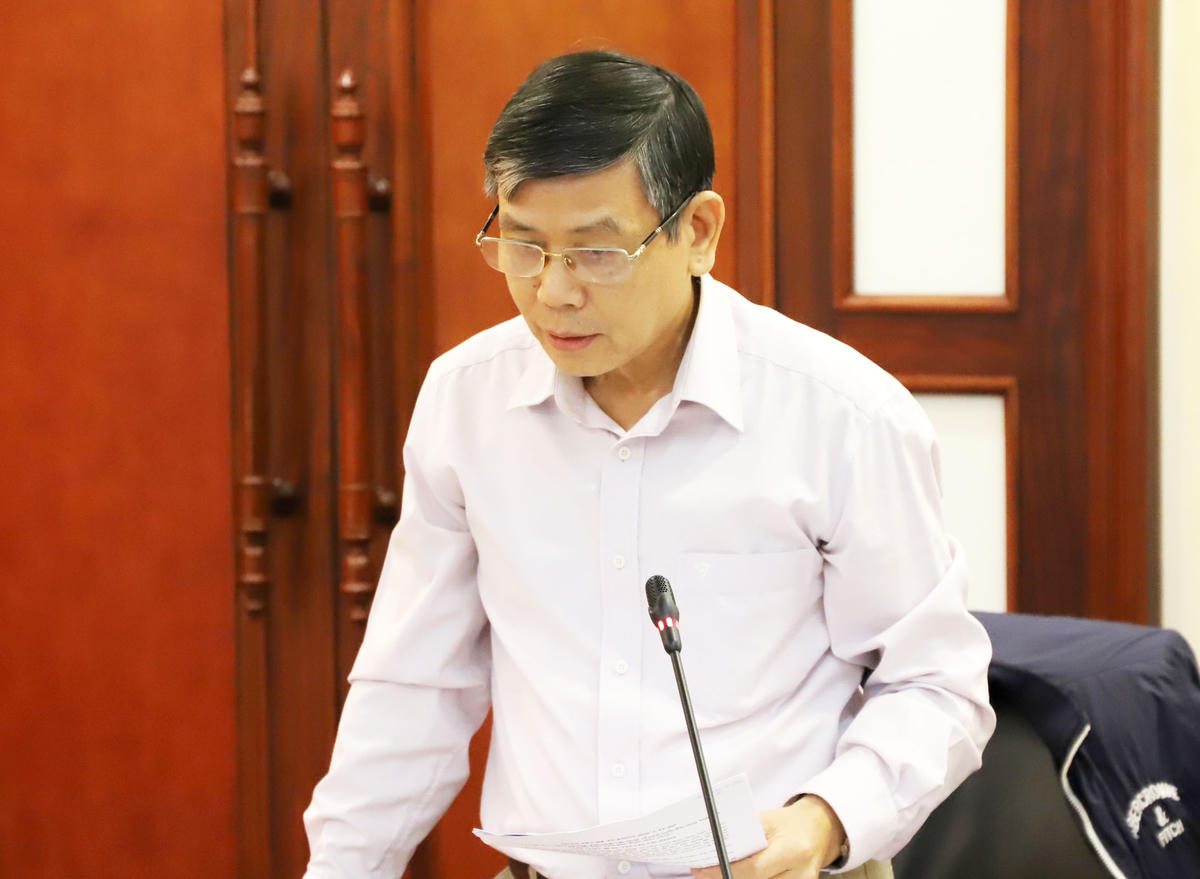 Các chuyên gia, nhà khoa học đóng góp ý kiến phản biện tại Hội nghị.