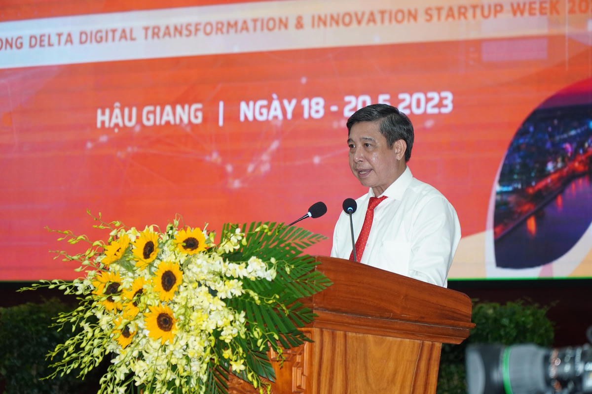 Ông Đồng Văn Thanh, Chủ tịch UBND tỉnh Hậu Giang phát biểu tại lễ khai mạc.