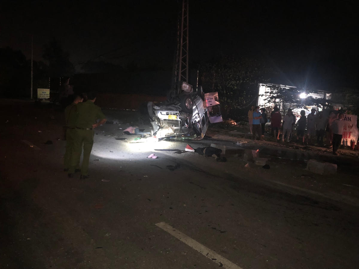 Hiện trường vụ TNGT.